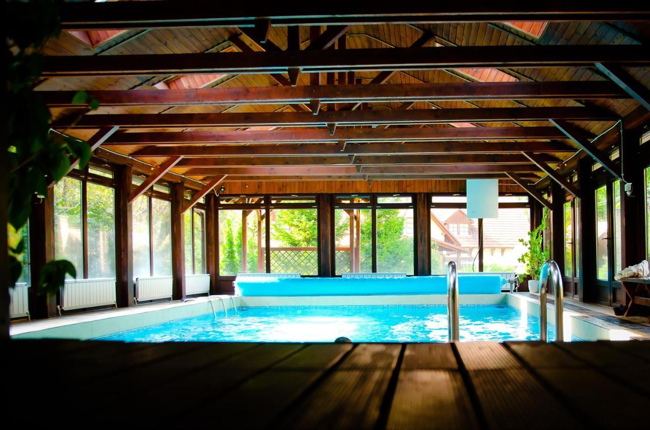 Hotel Aranygombos Fogado Telkibánya Exterior foto